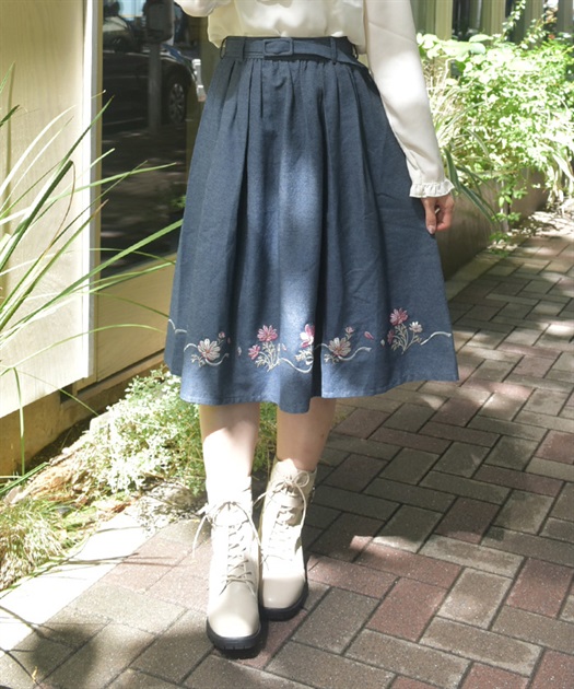 コスモス刺繍デニムスカート | outlet | axes femme online shop コスモス刺繍デニムスカート | outlet | axes femme online shop
