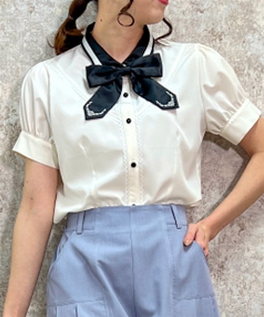刺繍リボンブローチ付ブラウス【期間限定価格】 | outlet | axes 刺繍リボンブローチ付ブラウス【期間限定価格】 | outlet | axes