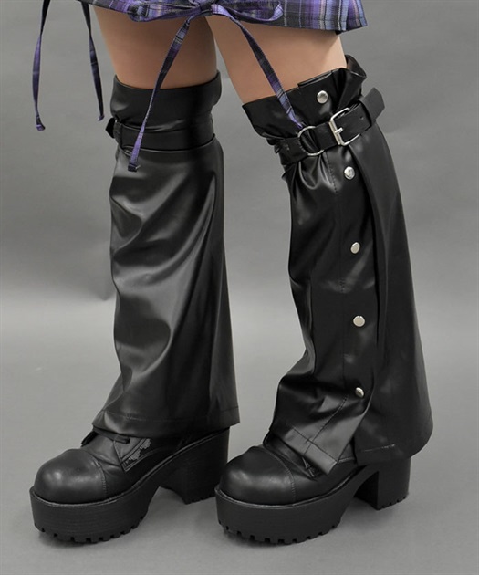 サイド釦合皮レッグカバー | POETIQUE | axes femme online shop サイド釦合皮レッグカバー | POETIQUE | axes femme online shop