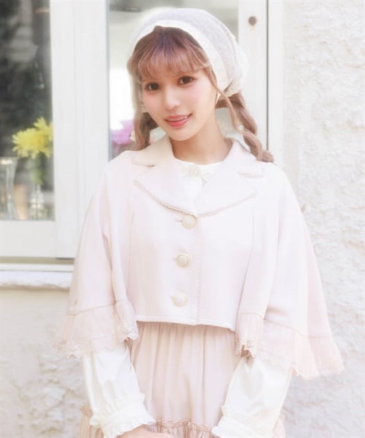 【送料無料ライン/39ショップ】 | レースフリルケープジャケット POETIQUE shop online femme axes | ジャケット・アウター