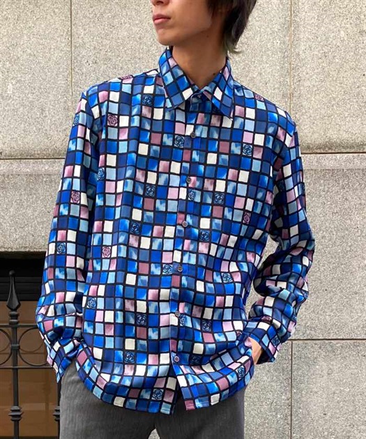 メーカー直売所 ローズステンドグラス柄シャツ【期間限定価格】 | axes | outlet 化粧下地