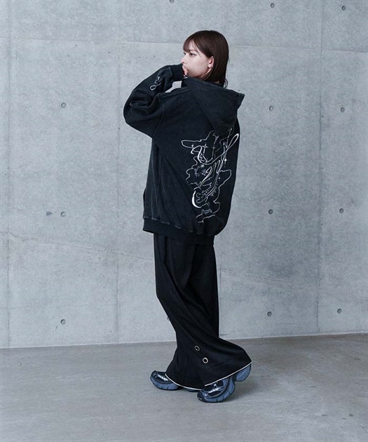AICE×YUINAパーカー