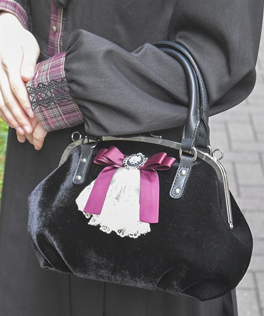 カメオ付リボンベロアバッグ | axes femme online shop