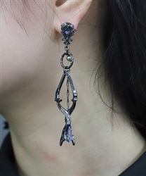 ランブルフィッシュピアス(黒-F)