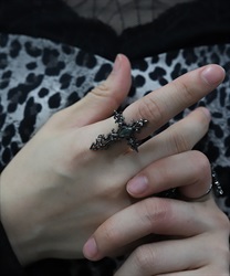 ジュエルダーククロスリング【Web先行販売】【NP】(黒-F)