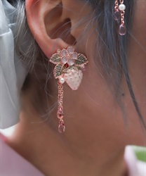 苺モチーフ襟クリップ＆イヤリング(白-F)