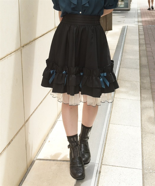 サテンリボンフレアスカート