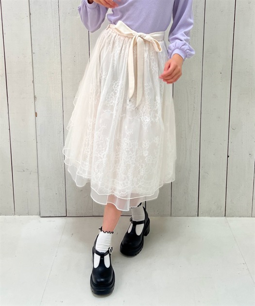 バックフリルチュールスカート | POETIQUE | axes femme online shop