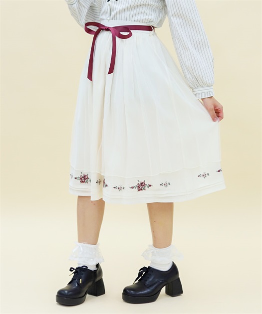 ブーケ刺繍フレアスカート | 衣料 | axes femme online shop ブーケ刺繍フレアスカート | 衣料 | axes femme online shop