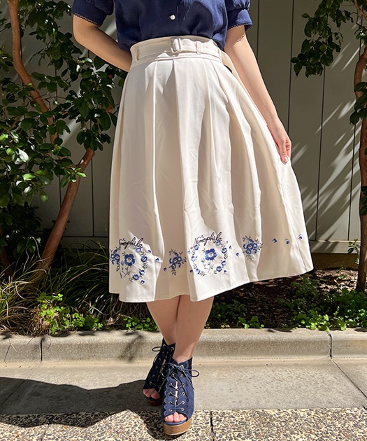 ネモフィラ刺繍ベルト付スカート | 衣料 | axes femme online shop ネモフィラ刺繍ベルト付スカート | 衣料 | axes femme online shop