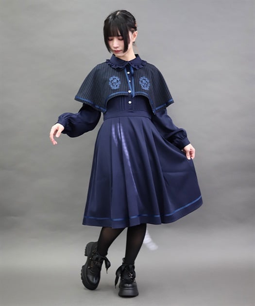 フレーム刺繍ケープワンピース【予約】