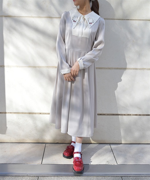 ストロベリー刺繍ワンピース | レディース服・レディース ストロベリー刺繍ワンピース | レディース服・レディース