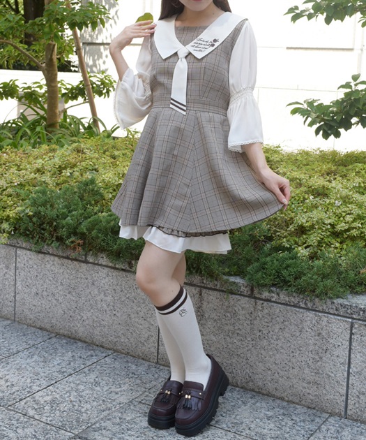 ネクタイ付姫袖セットアップ