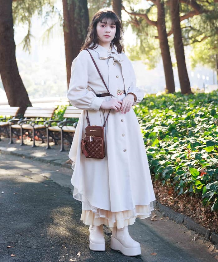 バックフリルトレンチコート | 衣料 | axes femme online shop