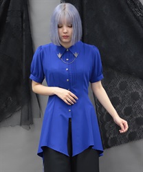 襟金具ロング半袖ブラウス(ブルー-M)