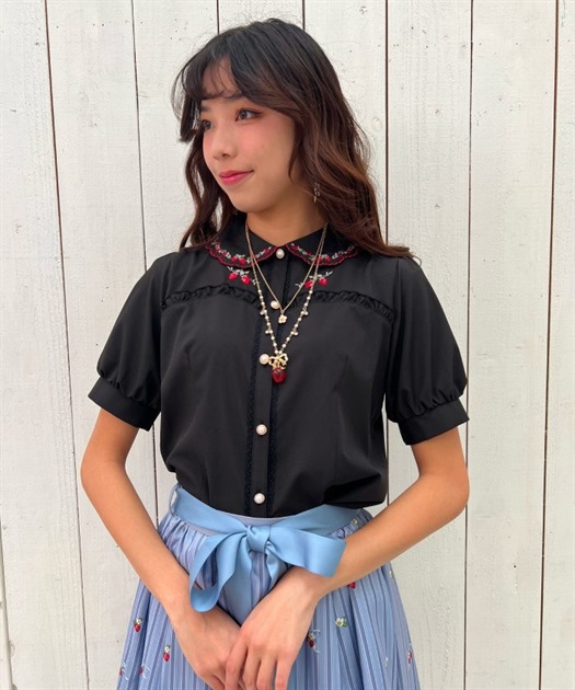 ストロベリー刺繍ブラウス | レディース服・レディース ストロベリー刺繍ブラウス | レディース服・レディース
