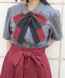 鍵×錠前モチーフリボンブラウス【WEB先行販売】(チャコール-M)