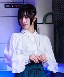 クロスチャームラッフルブラウス(白-M)