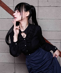 ハートチャームフリルブラウス(黒-M)