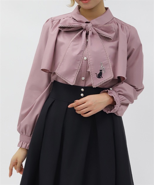 ネコ×音符刺繍ブラウス