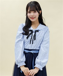 ブローチ付ピンストライプブラウス【2点10%OFF対象商品】(サックス-M)