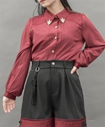 衿金具付きブラウス