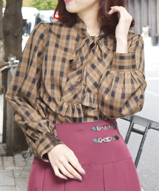蝶×バラ刺繍ボウタイブラウス | outlet | axes femme online shop 蝶×バラ刺繍ボウタイブラウス | outlet | axes femme online shop