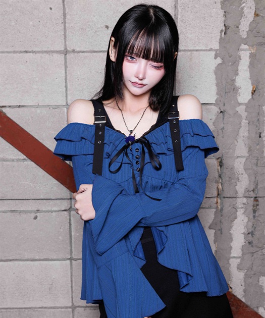 オフショルフリルトップス【予約】 | NIBBLE POISON | axes femme