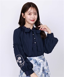 ガーベラ刺繍ボリューム袖ブラウス(紺-F)