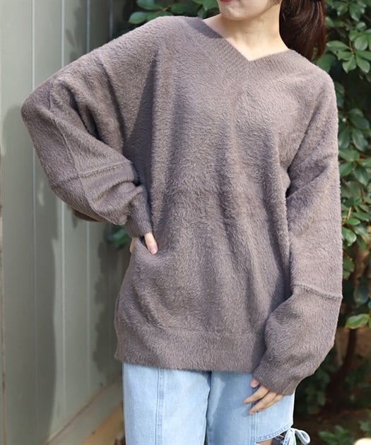 フェザーロングニット