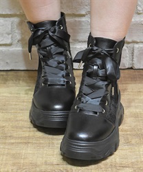 レースハイカットスニーカー(黒-S)