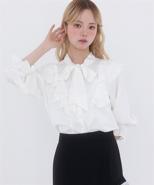 リボンタイフリルブラウス