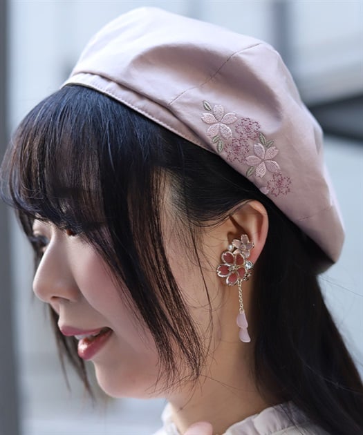 桜刺繍デザインベレー