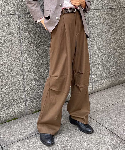 ストレッチストレートパンツ