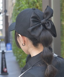 ロゴ刺繍バックリボンキャップ(黒-F)