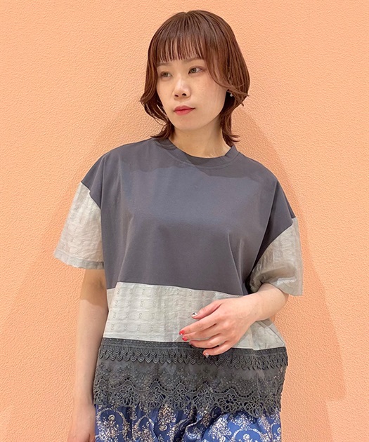 レース使い異素材切替プルオーバー