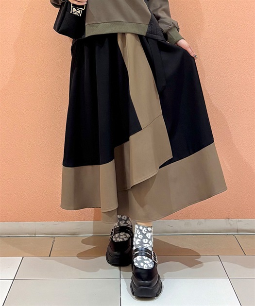 飾りベルト付配色ラップスカート