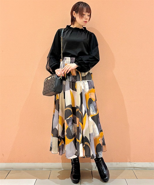 総柄フレアスカート