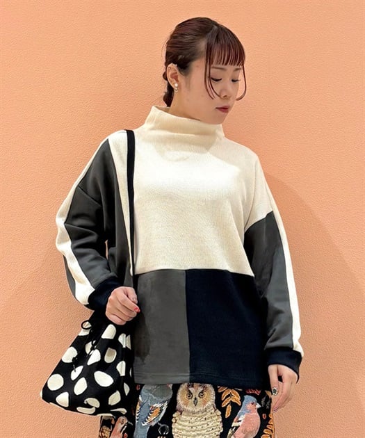 異素材切替プルオーバー