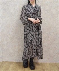 ボウタイデザイン総柄ワンピース【2点10%OFF対象商品】(黒-F)