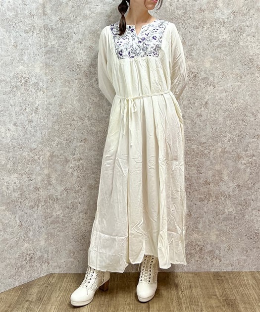 axes femme POETIQUE（アクシーズファムポエティック）の
