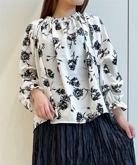 タックスリーブ花柄ブラウス | purple label | axes femme タックスリーブ花柄ブラウス | purple label | axes femme