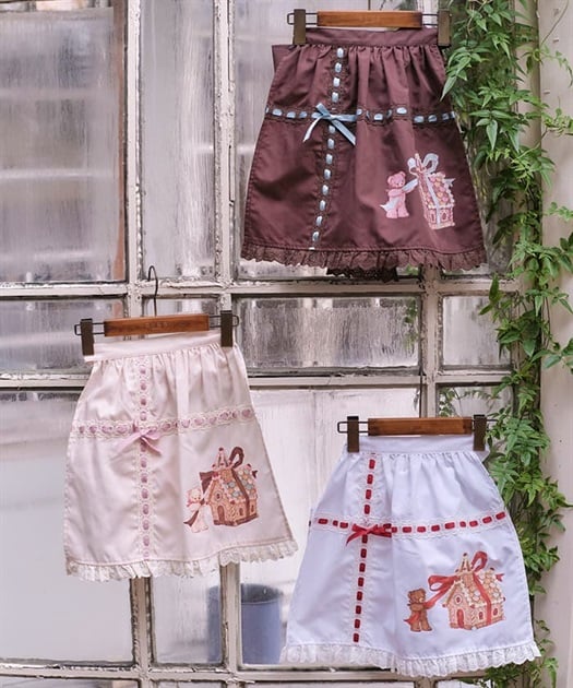 お菓子の家プリントエプロン | kawaii | axes femme online shop お菓子の家プリントエプロン | kawaii | axes femme online shop