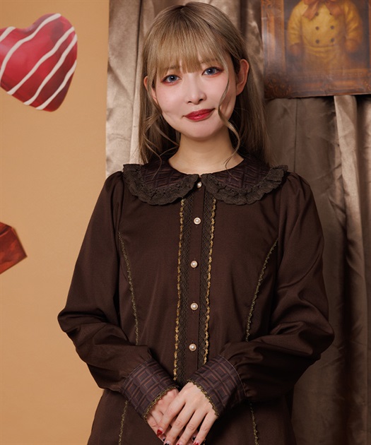 チョコレート柄衿ブラウス | Chalmiere | axes femme onlineshop