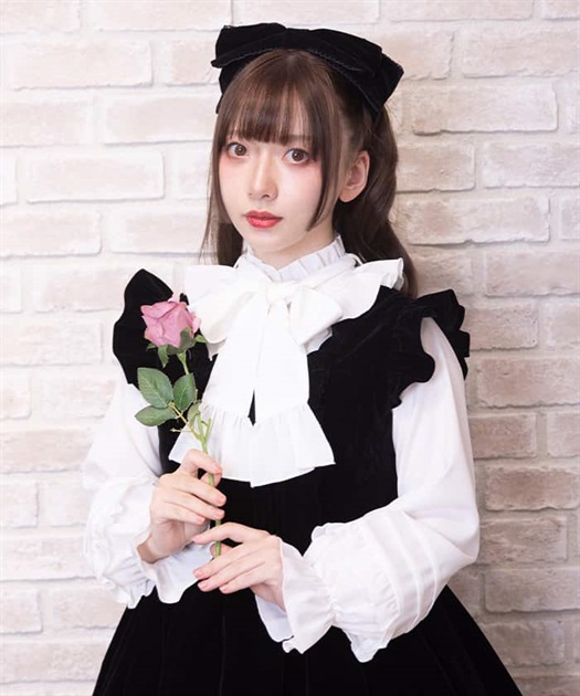 ピンタック袖デザインブラウス | kawaii | axes femme online shop ピンタック袖デザインブラウス | kawaii | axes femme online shop
