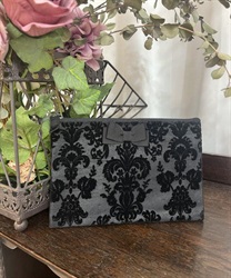 アラベスクプリントフラットポーチ(黒-F)