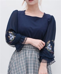 チューリップ刺繍七分袖プルオーバー(紺-F)