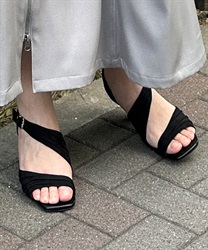 アシンメトリーサンダル【期間限定価格】(黒-S)