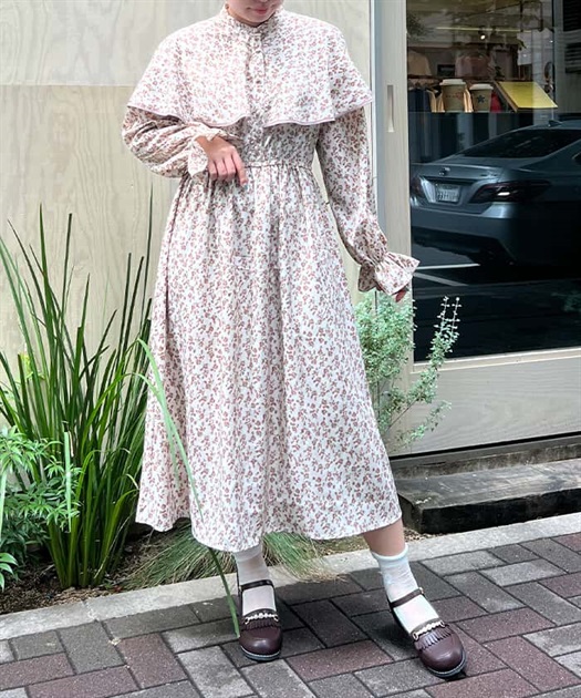 最低価格の 小花柄ケープワンピース | outlet | axes femme online shop スーツ・フォーマル・ドレス