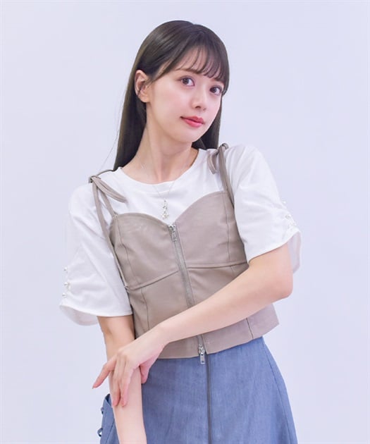 リボンフェイクレザービスチェ